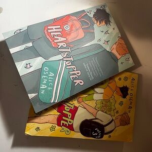 Heartstopper Graphic Novels Volumes 1 and 3 by Alice Oseman Bundle